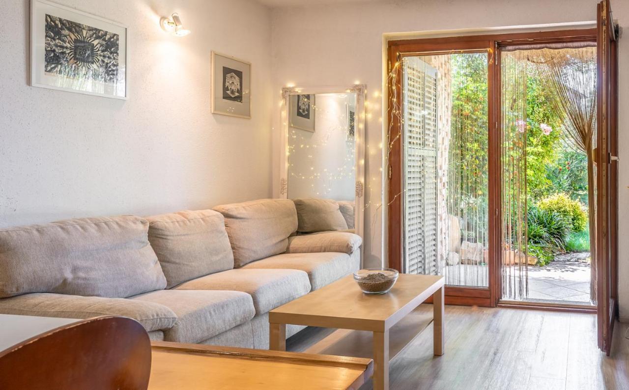 Apartment Ruj Zambratija  Buitenkant foto